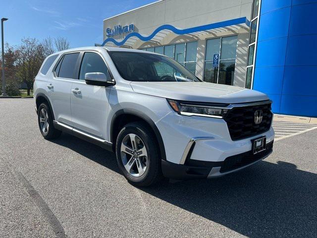 new 2025 Honda Pilot car, priced at $45,050