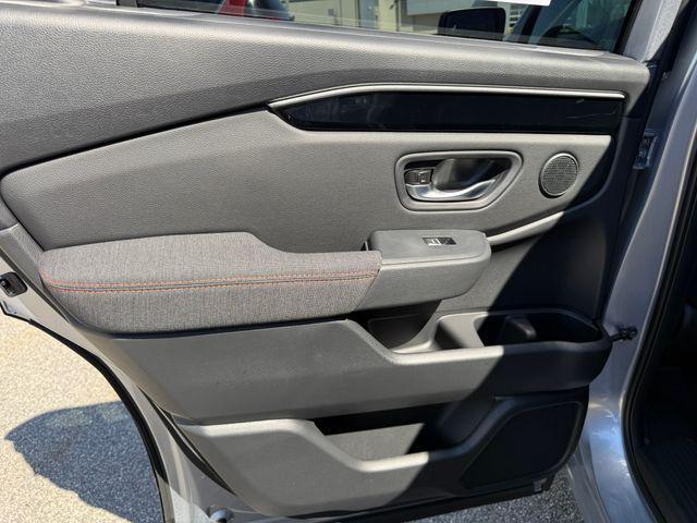 new 2026 Honda Pilot car, priced at $44,269