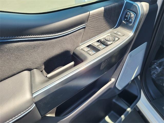 new 2025 Ford F-250 car, priced at $95,847