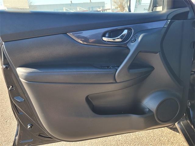 used 2018 Nissan Rogue car