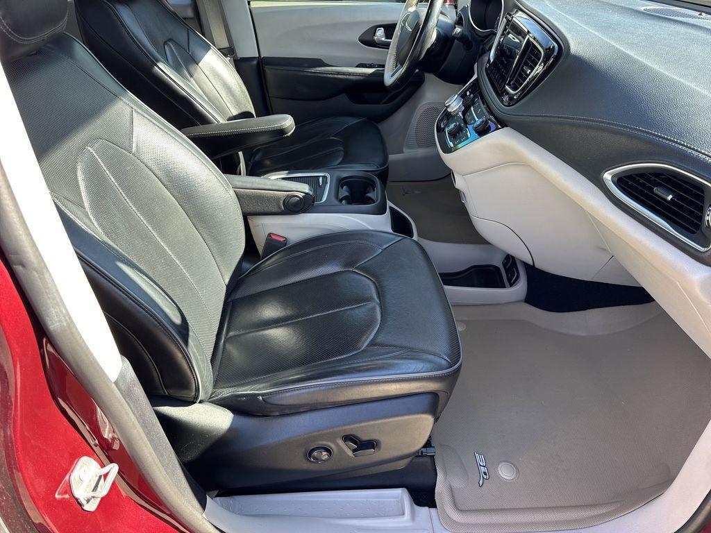 used 2020 Chrysler Pacifica car, priced at $11,980