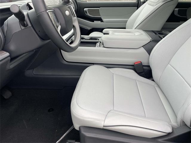 new 2025 Ford Expedition car, priced at $85,679