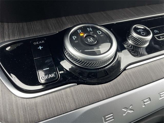 new 2025 Ford Expedition car, priced at $85,679