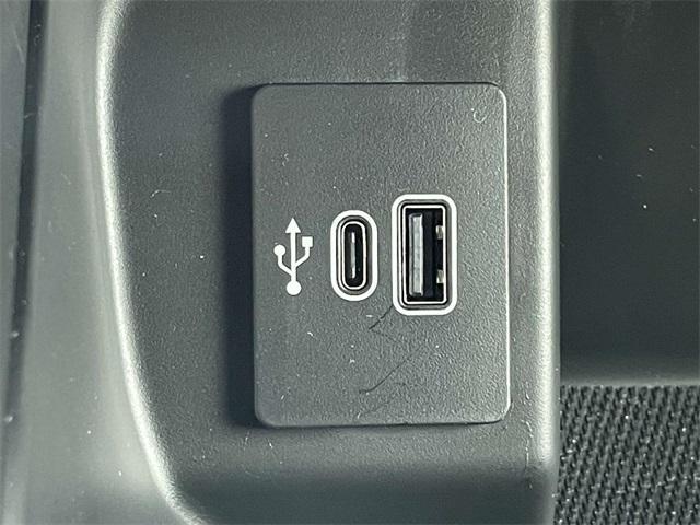 new 2025 Ford F-150 car, priced at $40,900