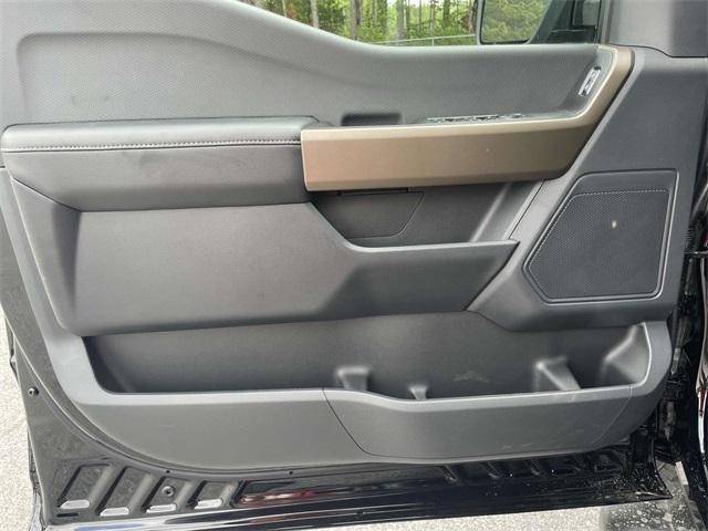 new 2025 Ford F-150 car, priced at $40,900