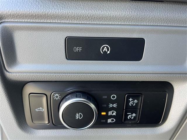 new 2025 Ford F-150 car, priced at $40,900