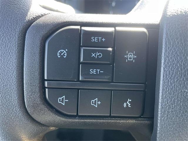 new 2025 Ford F-150 car, priced at $40,900