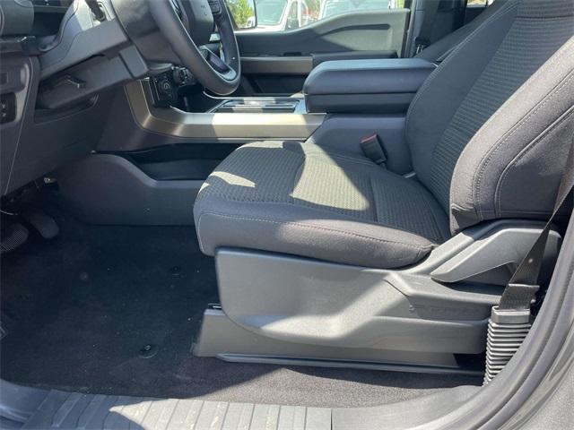 new 2025 Ford F-150 car, priced at $40,900