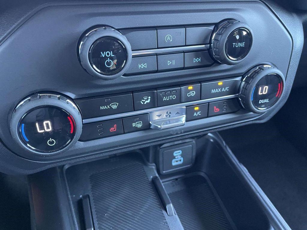 new 2025 Ford Bronco car, priced at $40,090