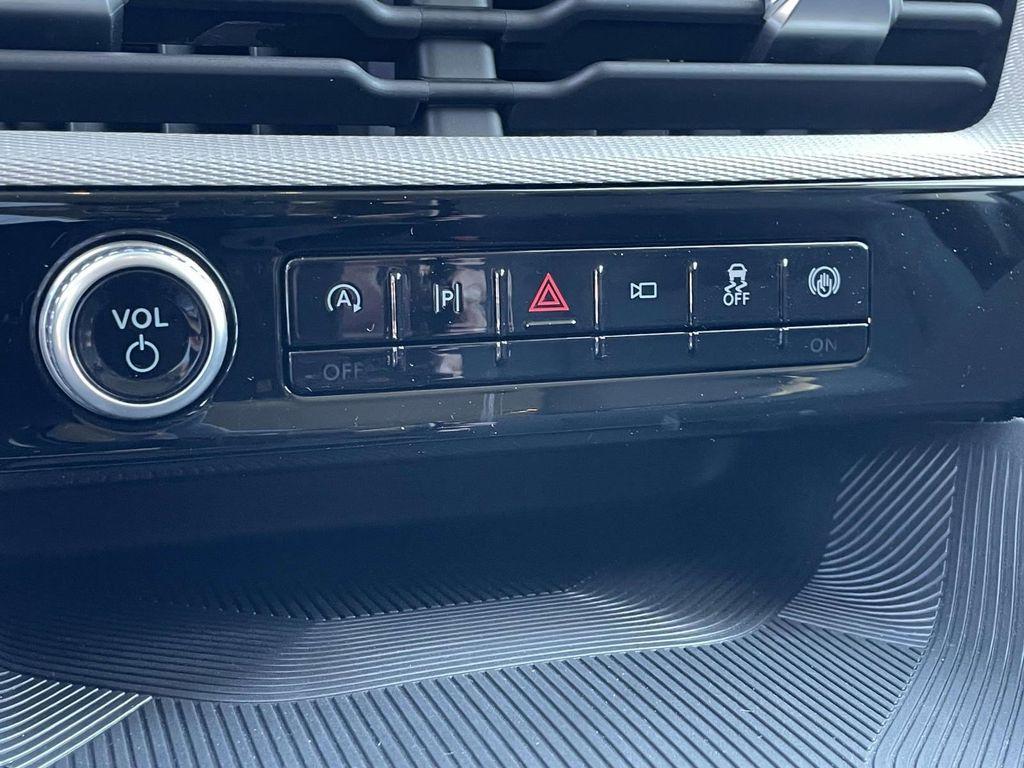 new 2025 Ford Explorer car, priced at $31,837