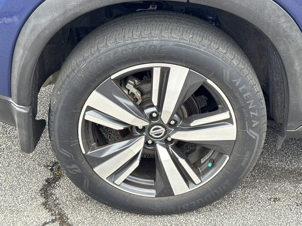 used 2021 Nissan Rogue car, priced at $22,888