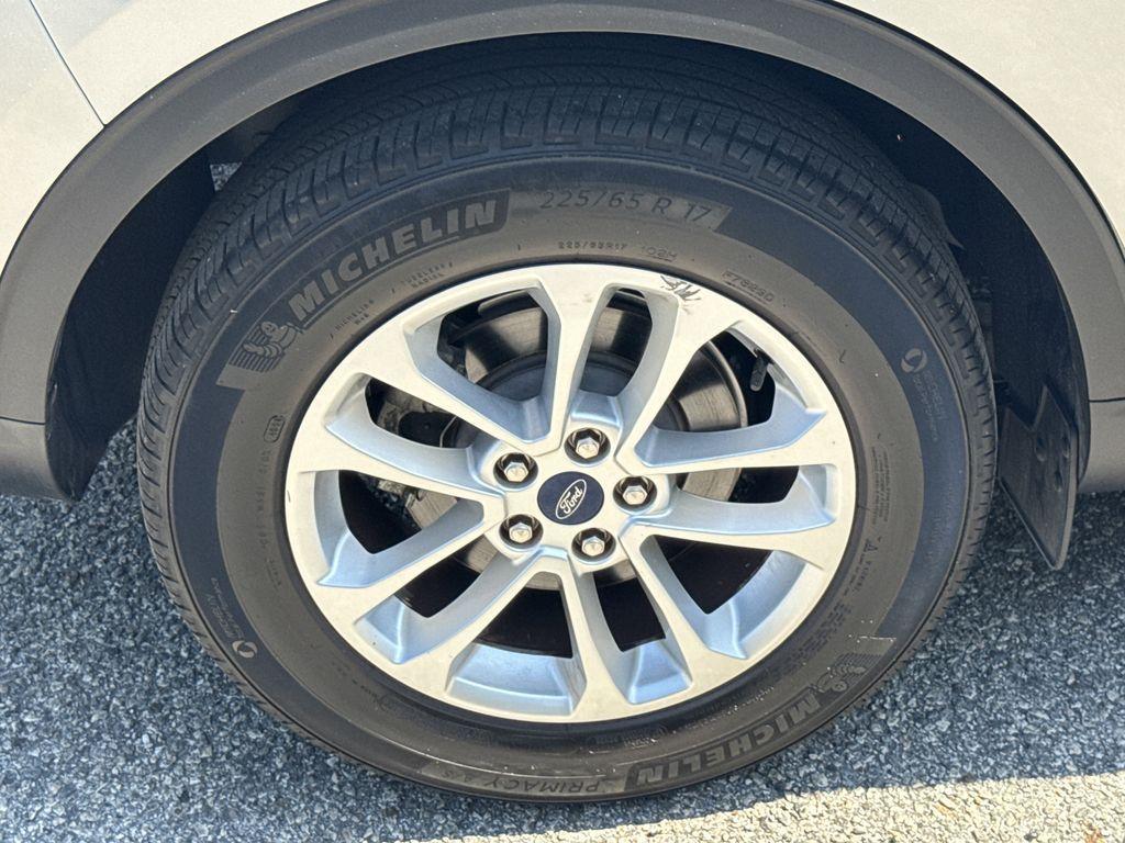 used 2021 Ford Escape car, priced at $19,357