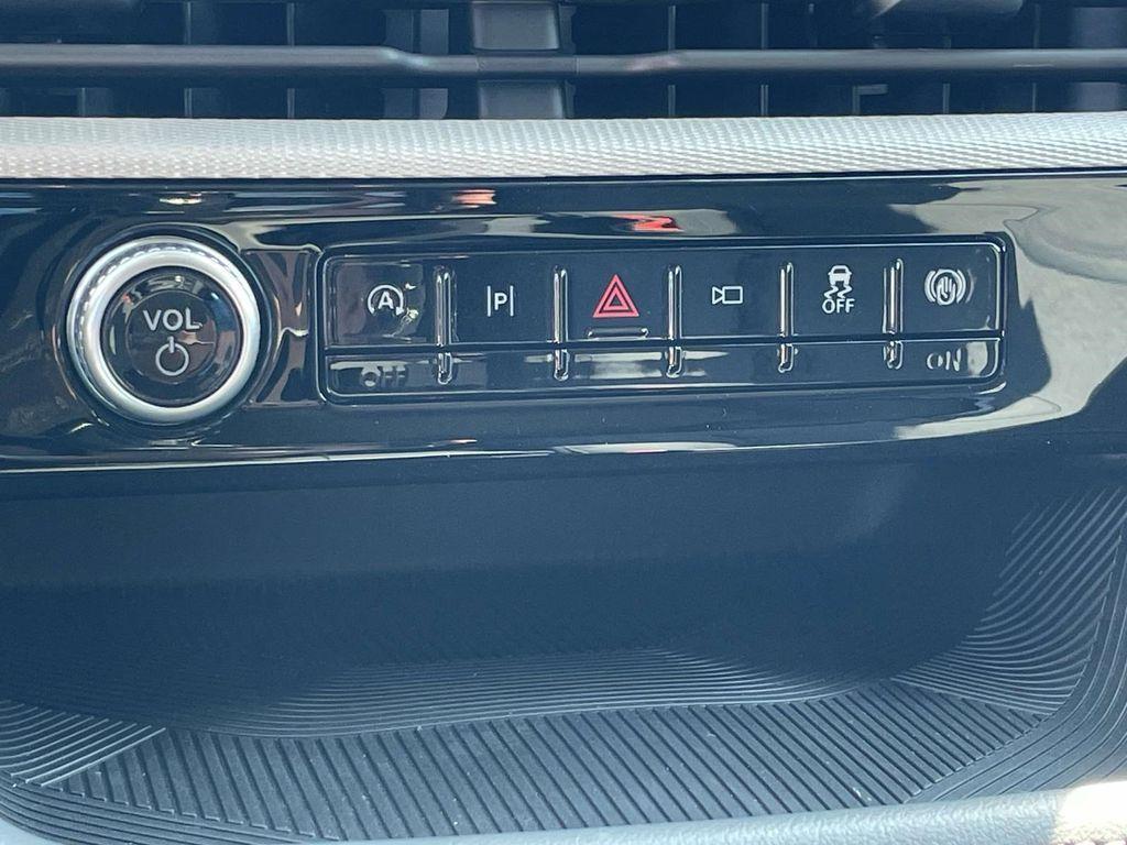 new 2025 Ford Explorer car, priced at $31,837