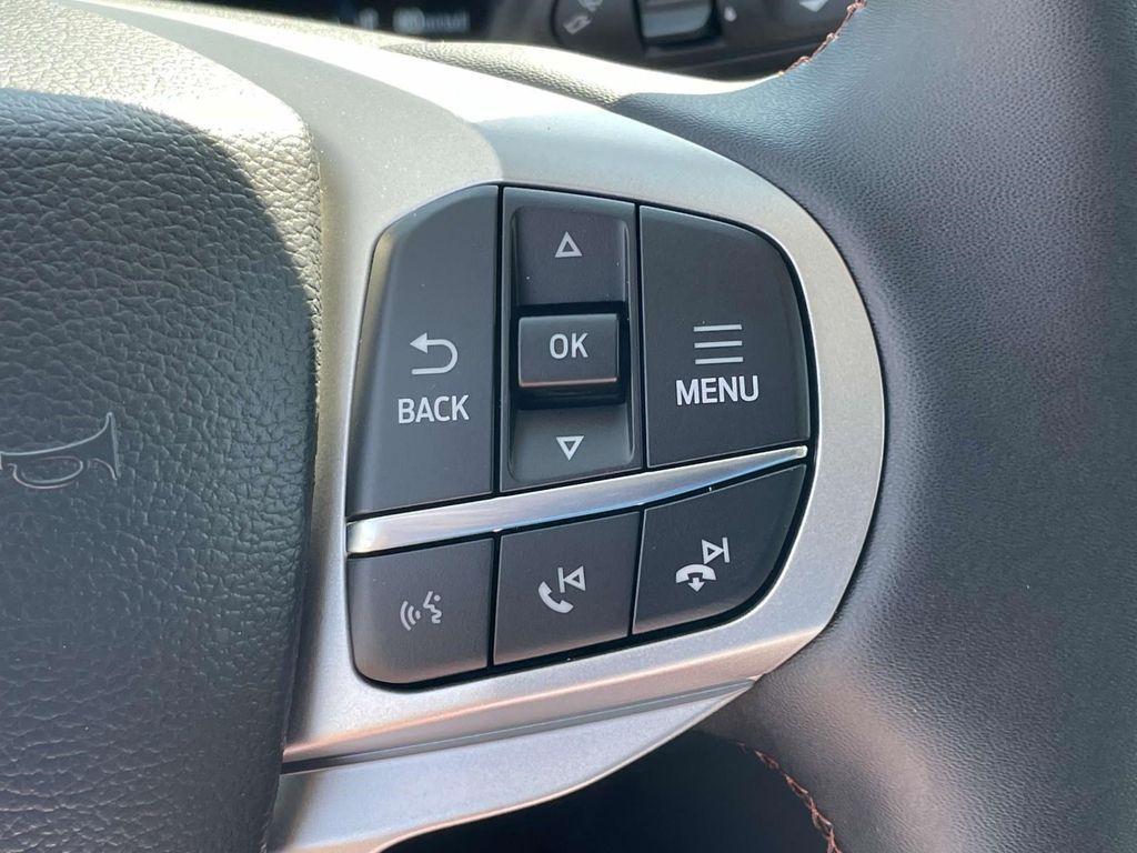 new 2025 Ford Explorer car, priced at $31,837