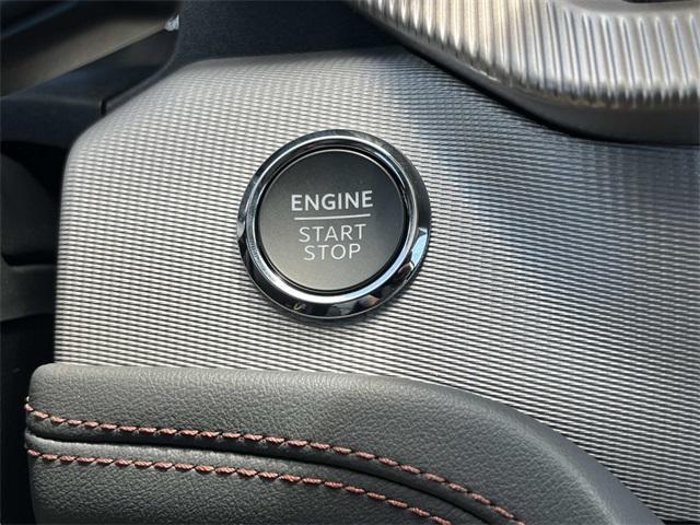 new 2025 Ford Explorer car, priced at $33,990