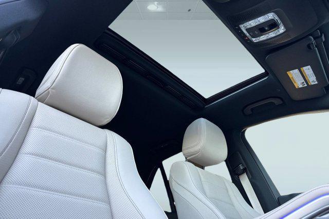 new 2026 Mercedes-Benz GLE 580 car, priced at $91,800