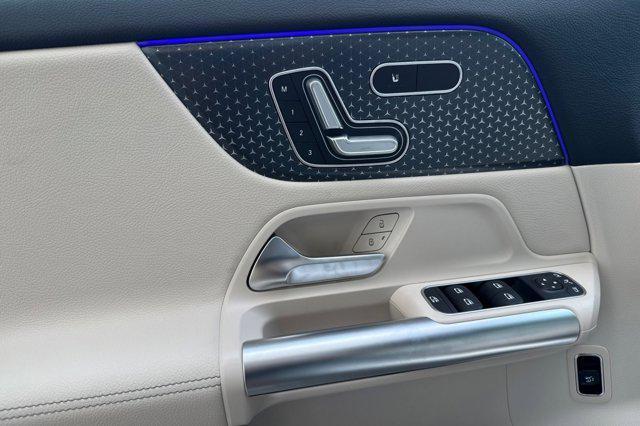 new 2025 Mercedes-Benz GLA 250 car, priced at $47,295