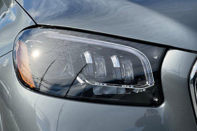 new 2026 Mercedes-Benz Maybach GLS 600 car, priced at $188,905