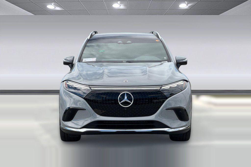 new 2026 Mercedes-Benz EQS 400 car, priced at $101,880