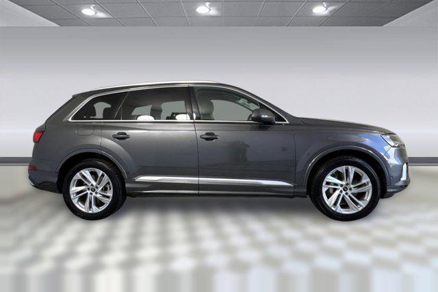 used 2024 Audi Q7 car, priced at $30,081