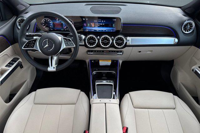 new 2025 Mercedes-Benz GLB 250 car, priced at $49,580