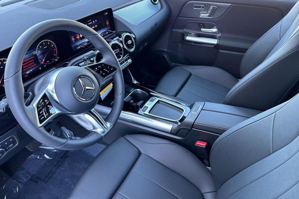 new 2026 Mercedes-Benz GLA 250 car, priced at $43,995