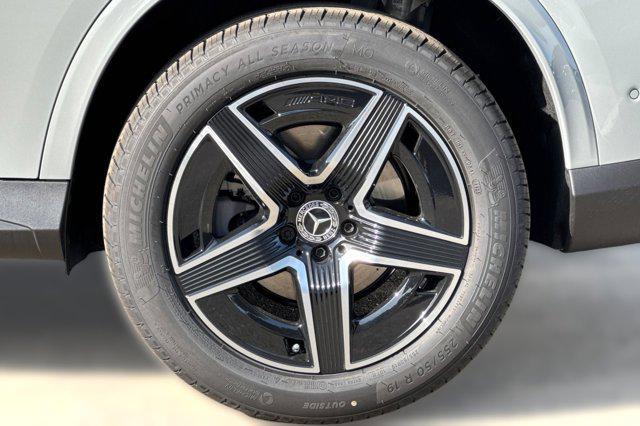 new 2026 Mercedes-Benz GLC 300 car, priced at $70,330
