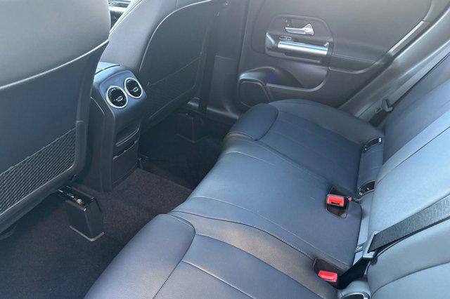 new 2025 Mercedes-Benz GLA 250 car, priced at $47,295