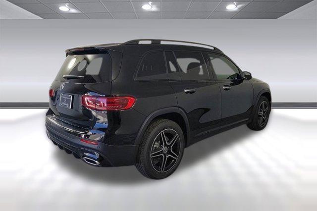 new 2024 Mercedes-Benz GLB 250 car, priced at $52,300
