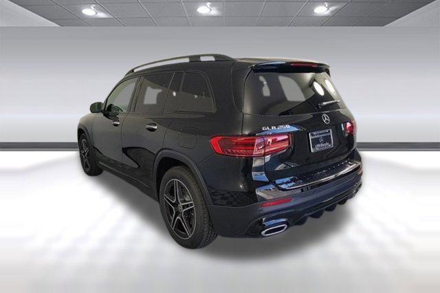 new 2024 Mercedes-Benz GLB 250 car, priced at $52,300
