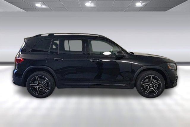 new 2024 Mercedes-Benz GLB 250 car, priced at $52,300