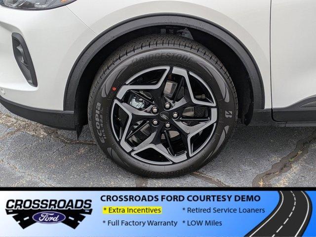 new 2026 Ford Escape car, priced at $28,575