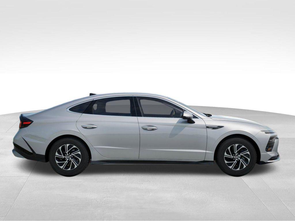 new 2026 Hyundai Sonata Hybrid car, priced at $30,620