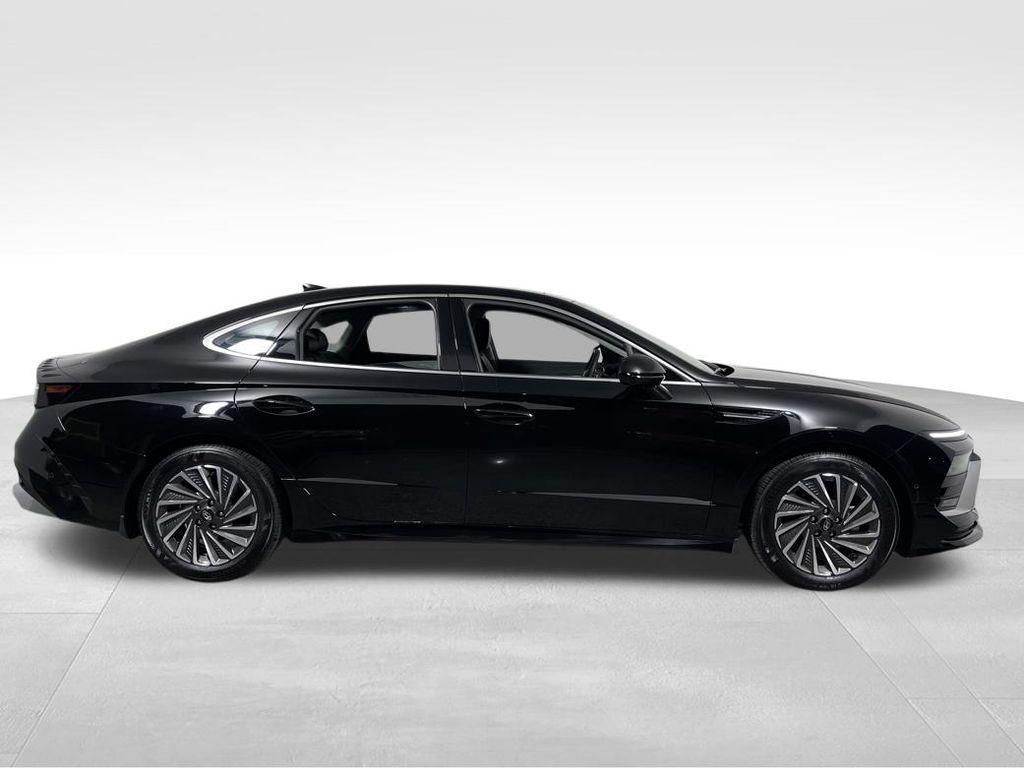 new 2026 Hyundai Sonata Hybrid car, priced at $37,741