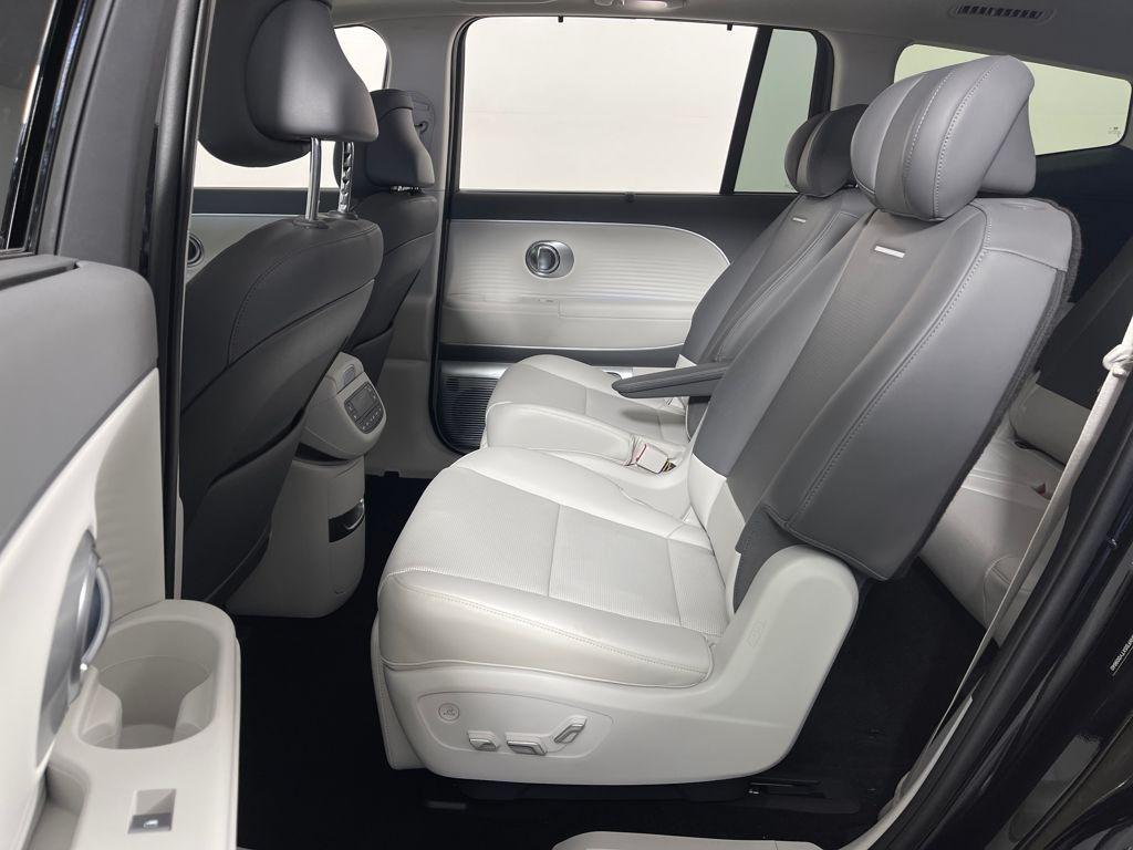 new 2026 Hyundai IONIQ 9 car, priced at $62,615