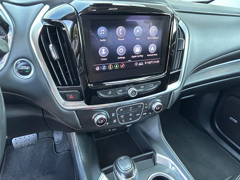 2020 Graphite Metallic Chevrolet Traverse