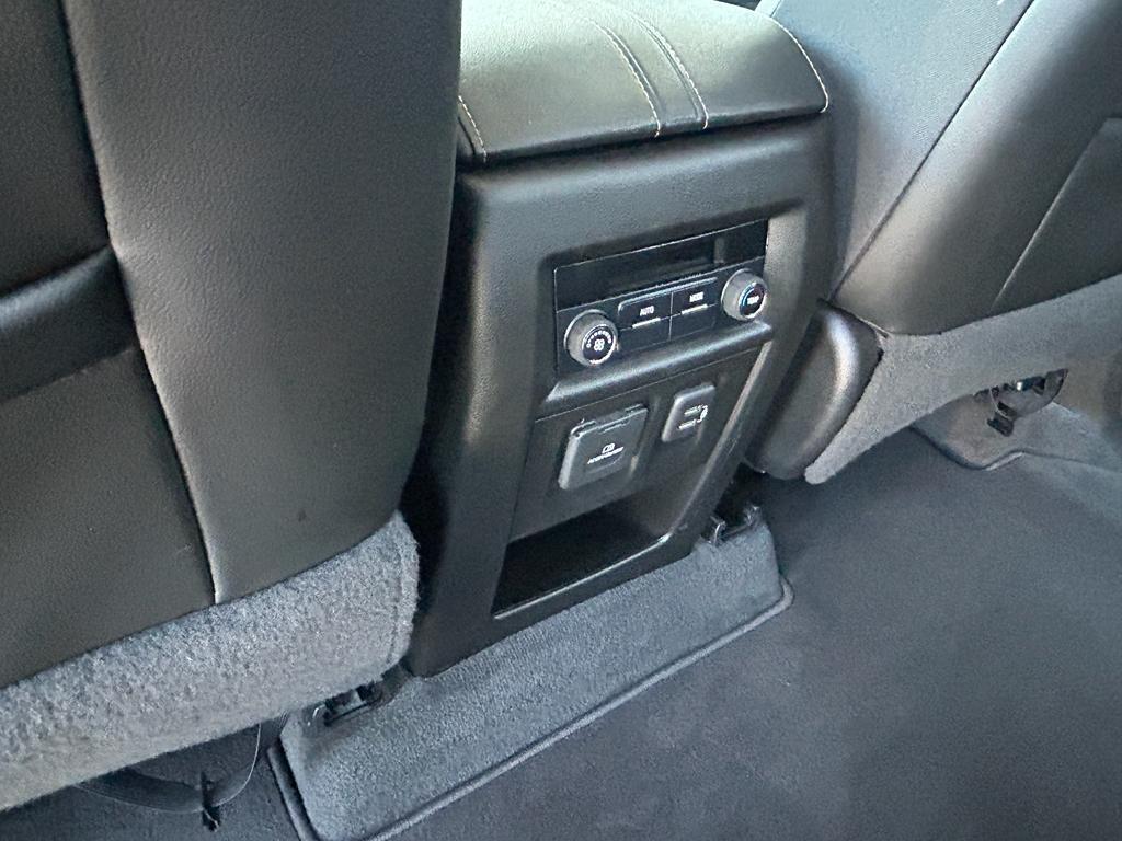 2020 Graphite Metallic Chevrolet Traverse