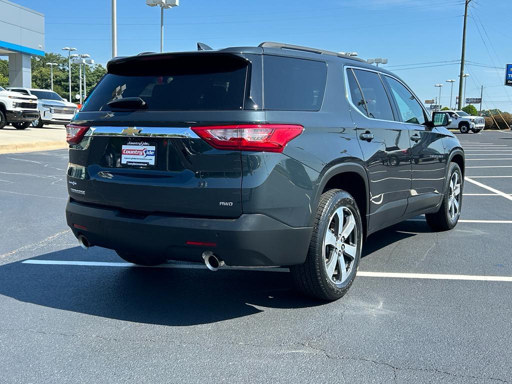 2020 Graphite Metallic Chevrolet Traverse
