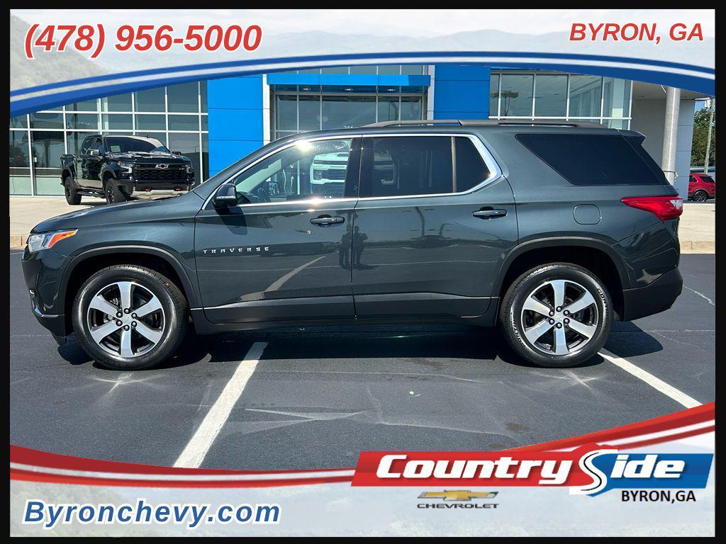2020 Graphite Metallic Chevrolet Traverse