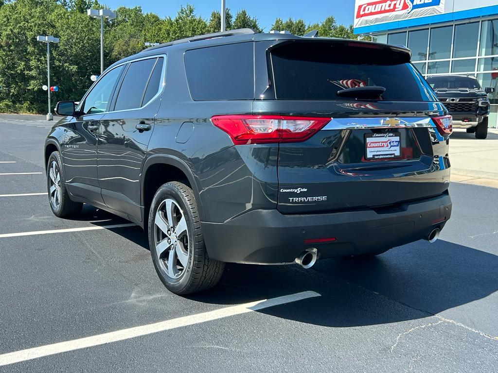 2020 Graphite Metallic Chevrolet Traverse