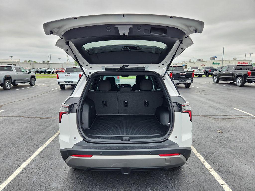 new 2026 Chevrolet Equinox car, priced at $30,750