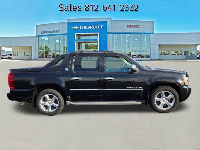 used 2013 Chevrolet Avalanche car, priced at $14,000