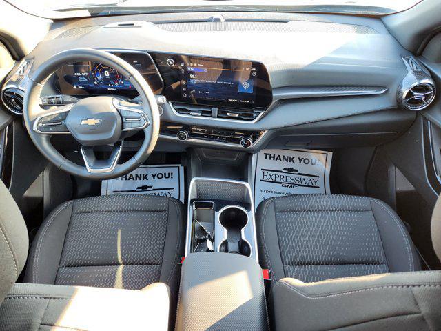 used 2025 Chevrolet Equinox car, priced at $25,804