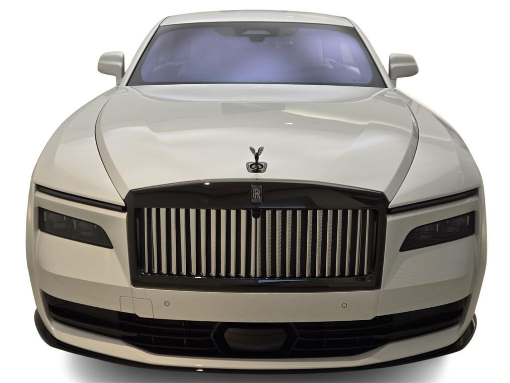 new 2025 Rolls-Royce Spectre car, priced at $576,300