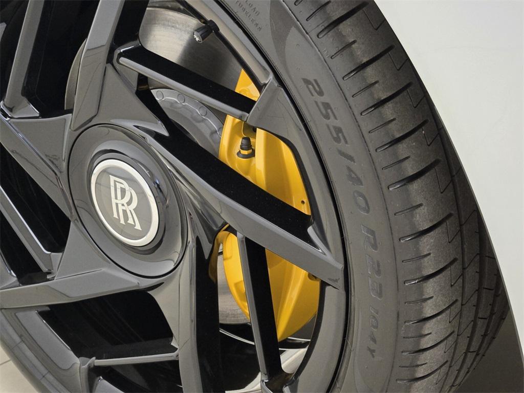 new 2025 Rolls-Royce Spectre car, priced at $576,300