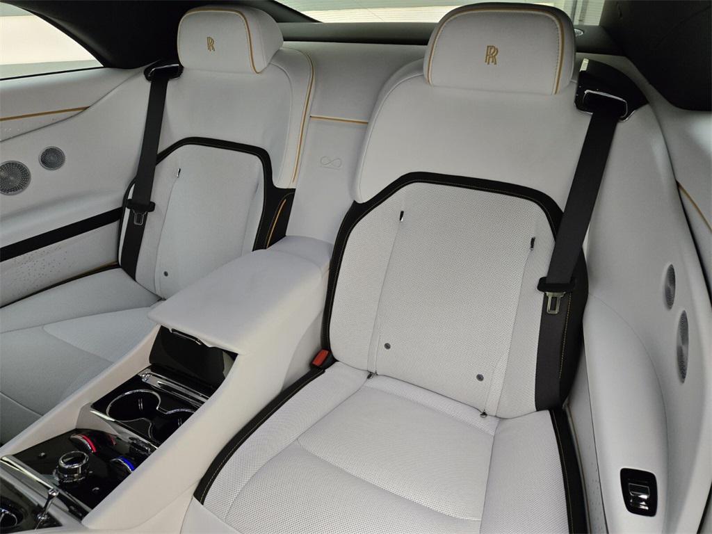 new 2025 Rolls-Royce Spectre car, priced at $576,300