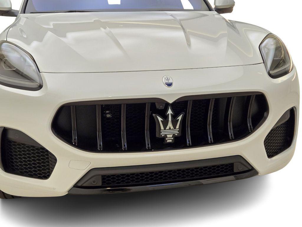 new 2025 Maserati Grecale car, priced at $89,805
