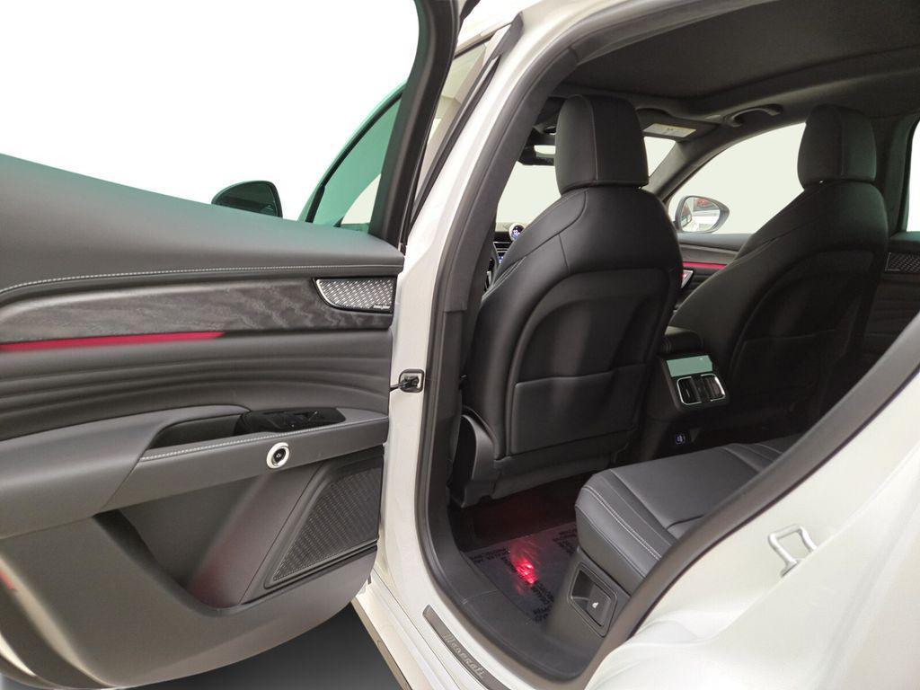 new 2025 Maserati Grecale car, priced at $89,805