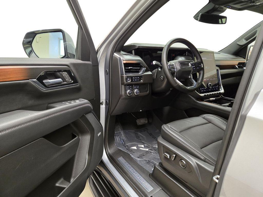 used 2025 GMC Yukon XL car, priced at $69,990