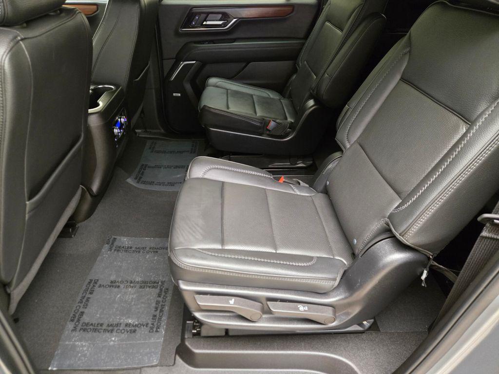 used 2025 GMC Yukon XL car, priced at $69,990